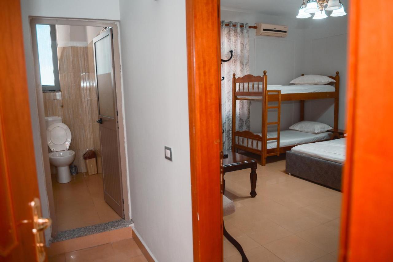 Central Hostel Шкодер Экстерьер фото