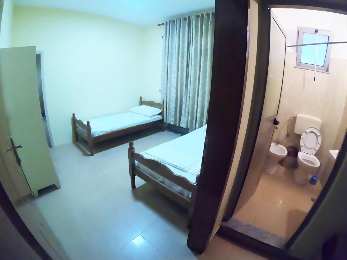 Central Hostel Шкодер Экстерьер фото